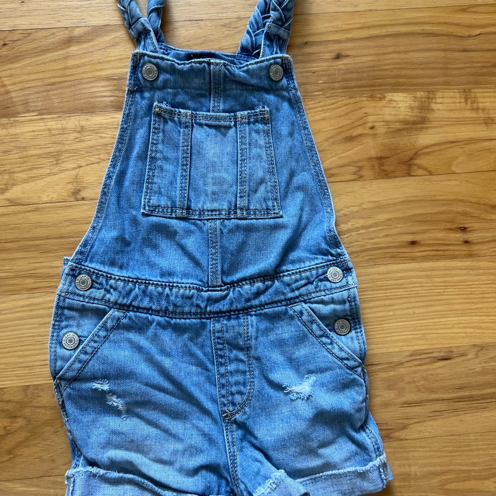 Discounted shipping GAP Short Overalls, size 5T